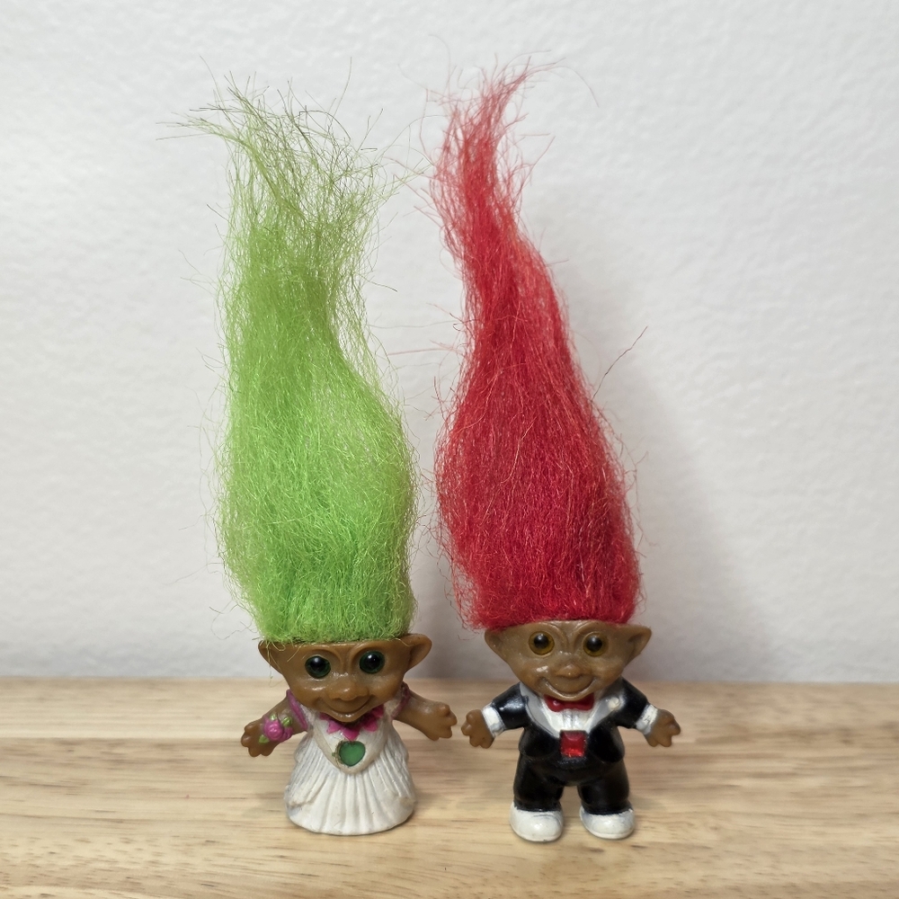 Trolls Dolls Bride and Groom